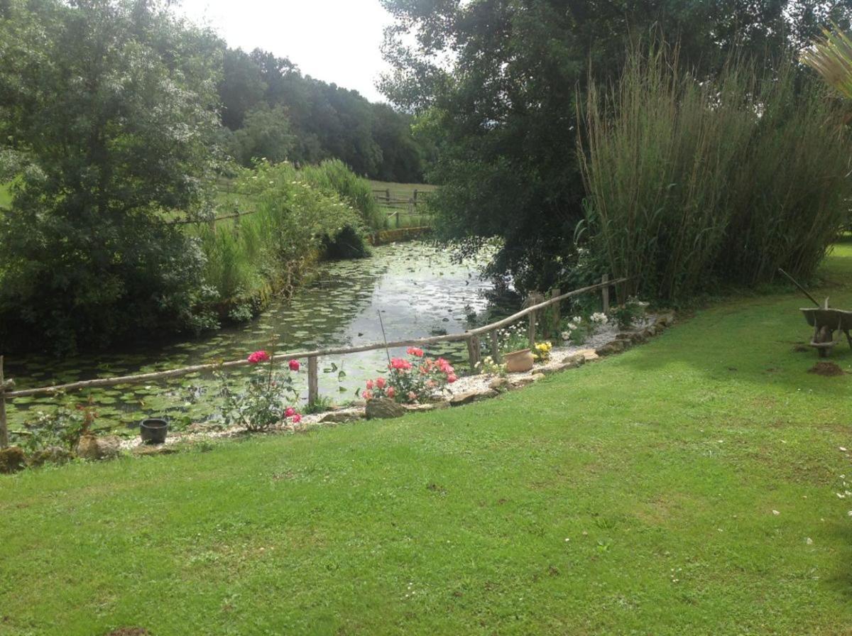 Chateau Le Poiron Bed and Breakfast Pissotte Exterior foto